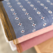 Charger l'image dans la galerie, 1/2 Yard Daisies Cotton in Wildberry 44" Wide