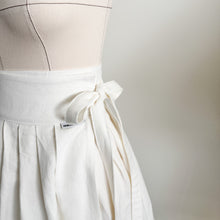 Load image into Gallery viewer, 1/2 Yard SS LINEN - Washed Linen Organic Cotton Twill - White 54" Wide