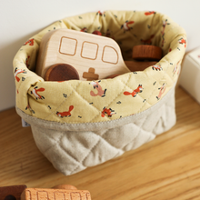 Charger l'image dans la galerie, 10 Yard Bolt Sale - 100% Cotton 20C Joy Fox 42" Wide : Dailylike Canada