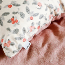 Load image into Gallery viewer, 10 Yard Bolt Sale - 100% Cotton 20C Apple Farm 42" Wide : Dailylike Canada