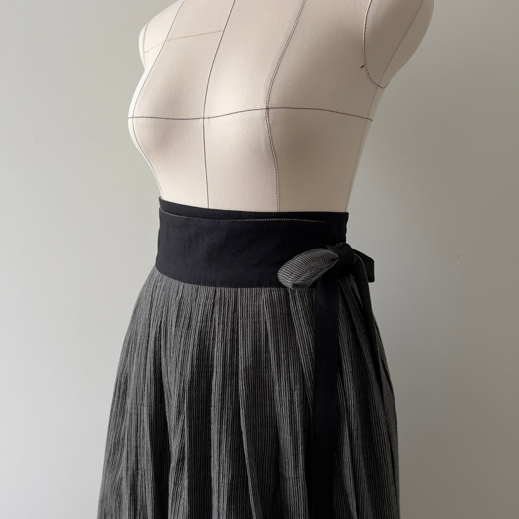 [HANDMADE] Double Gauze Hanbok Wrap Skirt - Black Vertical Stripe