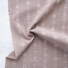 Charger l'image dans la galerie, 1/2 Yard Daisies Cotton in Dove 44" Wide