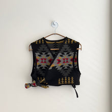 Charger l'image dans la galerie, :: FREE ::  PDF Hanbok Vest BAEJA - Sewing Therapy