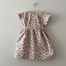 Load image into Gallery viewer, 1/2 Yard *Project Fabric* Apple Farm Cotton 42" Wide