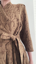 Charger et lire la vidéo dans la visionneuse de la Galerie, PDF Hanbok Wrap Dress Pattern - Sewing Therapy