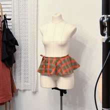 Load image into Gallery viewer, 1/2 Yard Swedish Holiday Carl Weave in Olive 44" Wide
