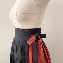 Charger l&#39;image dans la galerie, [CUSTOM] Two-Tone Hanbok Wrap Skirt
