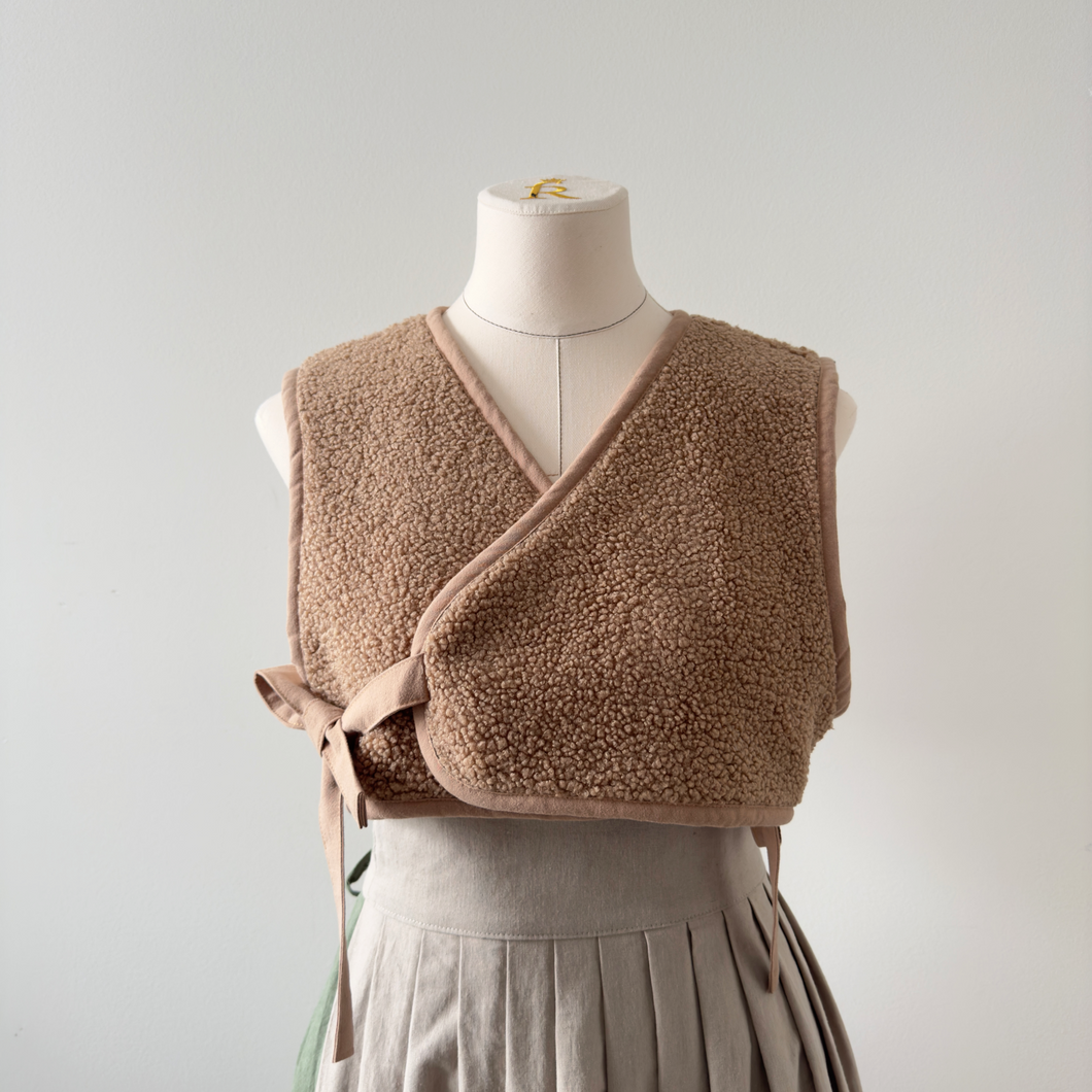 [HANDMADE] One Layer Cropped Reversible Vest - Coffee Sherpa Fleece (Seasonal)