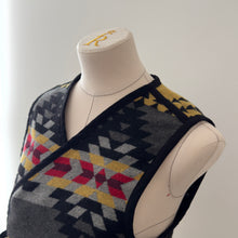 Load image into Gallery viewer, [HANDMADE] One Layer Cropped Reversible Vest - Nordic Print Fleece (LIMITED QUANTITY)
