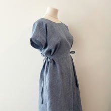 Charger l&#39;image dans la galerie, [HANDMADE] Tie Dress - Denim-Like Linen Light Blue XS - L
