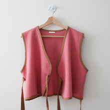 Charger l&#39;image dans la galerie, [HANDMADE] One Layer Cropped Vest - Wool (5 Colours Available)
