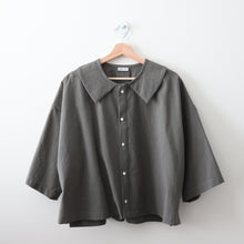 Charger l&#39;image dans la galerie, [HANDMADE] Faux Collar Tucked Version Shirt - Cotton XS - L
