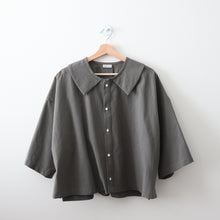 Load image into Gallery viewer, [HANDMADE] Faux Collar Tucked Version Shirt - Cotton XL - 3XL
