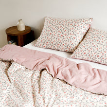 Load image into Gallery viewer, 10 Yard Bolt Sale - 100% Cotton 20C Apple Farm 42" Wide : Dailylike Canada
