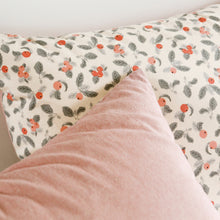 Load image into Gallery viewer, 10 Yard Bolt Sale - 100% Cotton 20C Apple Farm 42" Wide : Dailylike Canada
