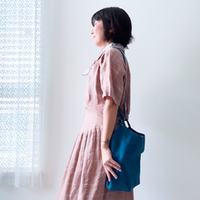 Load image into Gallery viewer, [PATTERN INTRO SALE 25%] PDF Bridge Bag Pattern - Sewing Therapy

