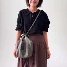 Load image into Gallery viewer, [PATTERN INTRO SALE 25%] PDF Bridge Bag Pattern - Sewing Therapy
