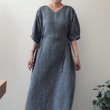 Load image into Gallery viewer, [HANDMADE] Tie Dress - Denim-Like Linen Navy XL - 3XL
