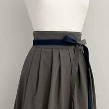 Load image into Gallery viewer, [HANDMADE] Cotton Hanbok Wrap Skirt - Dark Sage &amp; Black
