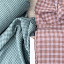 Charger l'image dans la galerie, 1/2 Yard Sunday Check Yarn-dyed Cotton Linen in Lilac/Cocoa Gingham 54" Wide
