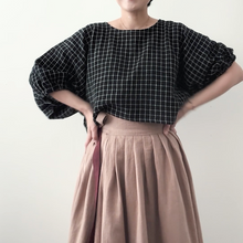 Load image into Gallery viewer, [HANDMADE] Infit Cropped Top - Black &amp; Ivory Windowpane Double Gauze XL - 3XL
