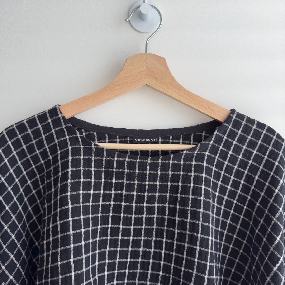 [HANDMADE] Infit Cropped Top - Black & Ivory Windowpane Double Gauze XL ...